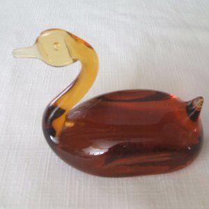 VTG Amber Swan Figurine
